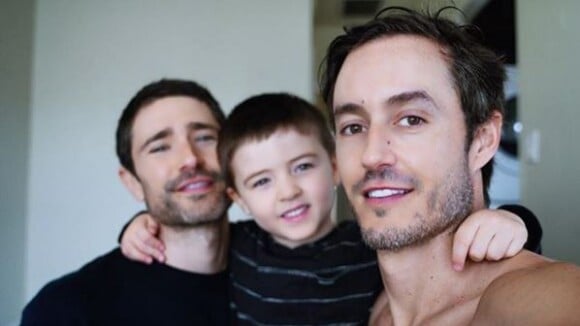 Matt Dallas (Kyle XY) : Craquant portrait de famille avec son mari et son fils