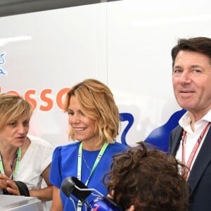 Christian Estrosi, sa femme Laura Tenoudji et son fils Milan durant la journée d'essai du Grand Prix de France au Castellet le 23 juin 2018. Christian Estrosi, le maire de Nice et le vice président du Conseil Regional de PACA, est à l'origine du retour du Grand prix de France au Circuit Paul Ricard. © Bruno Bebert/Bestimage