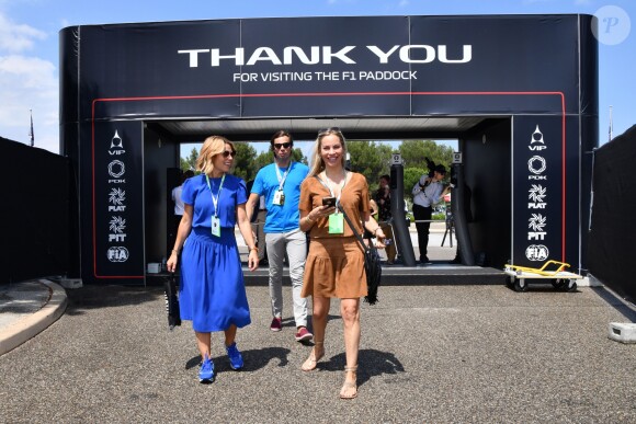 Laura Tenoudji et Charlotte Bouteloup durant la journée d'essai du Grand Prix de France au Castellet le 23 juin 2018. C. Estrosi, le maire de Nice et le vice président du Conseil Regional de PACA, est à l'origine du retour du Grand prix de France au Circuit Paul Ricard. © Bruno Bebert/Bestimage