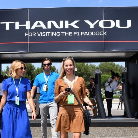 Laura Tenoudji et Charlotte Bouteloup durant la journée d'essai du Grand Prix de France au Castellet le 23 juin 2018. C. Estrosi, le maire de Nice et le vice président du Conseil Regional de PACA, est à l'origine du retour du Grand prix de France au Circuit Paul Ricard. © Bruno Bebert/Bestimage