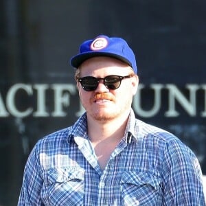 Exclusif - Kirsten Dunst qui vient d'accoucher et son fiancé Jesse Plemons se promènent avec leur fils Ennis à Los Angeles le 22 juin 2018.