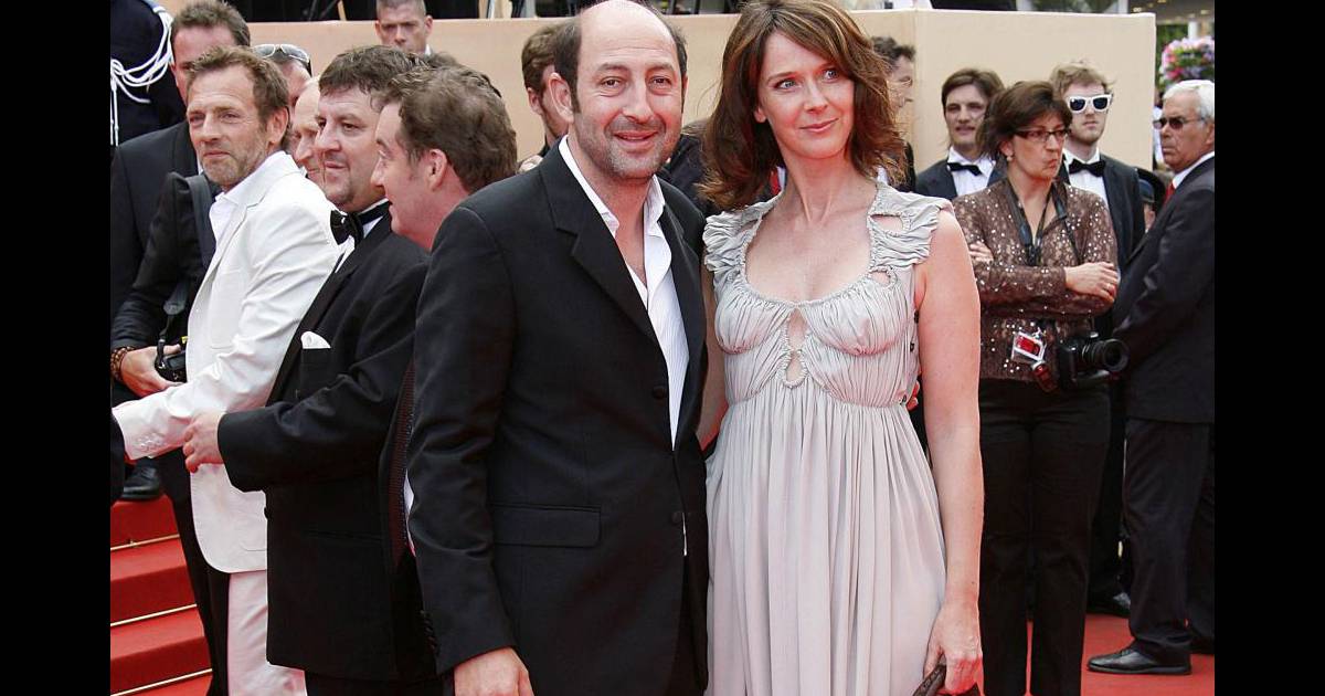 Suivi par un public passionné et aimant depuis près de 30 ans, le chanteur a montré aux caméras de tf1 une vie. Kad Merad et sa femme Emmanuelle - Purepeople