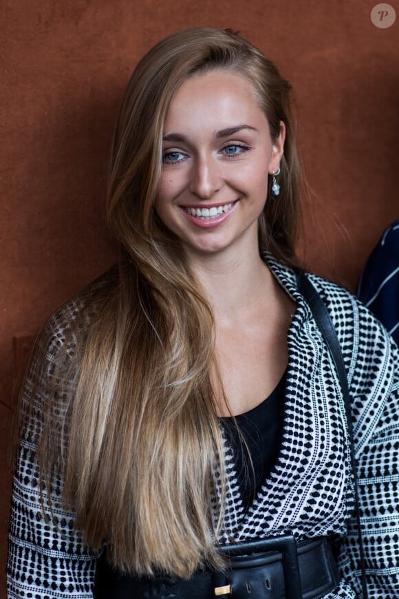 Emma Smet - People au village des Internationaux de Tennis de Roland Garros à Paris, le 6 juin 2018. © Cyril Moreau/Bestimage