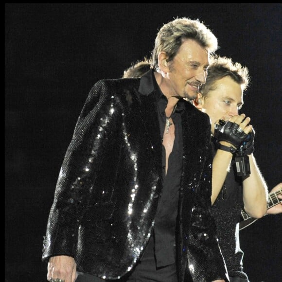 EXCLU- Johnny Hallyday et Greg Zlap - concert à Genève, le 4 juillet 2009.