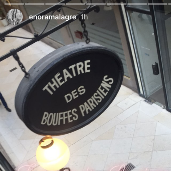 Enora Malagré aux répétitions de sa pièce de théâtre "La dame de chez Maxim" sur Instagram le 26 juin 2018. 