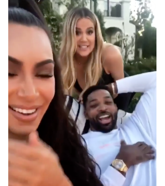 Kim Kardashian et Tristan Thompson à l'anniversaire de Khloé Kardashian le 27 juin 2018 à Los Angeles.