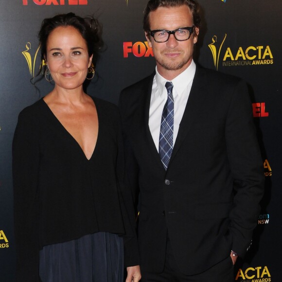 Simon Baker et sa femme Rebecca Rigg lors de la 6ème soirée des "AACTA International Awards" au Avalon Hollywood à Los Angeles, Californie, Etats-Unis, le 6 janvier 2017. © Birdie Thompson/AdMedia/Zuma Press/Bestimage