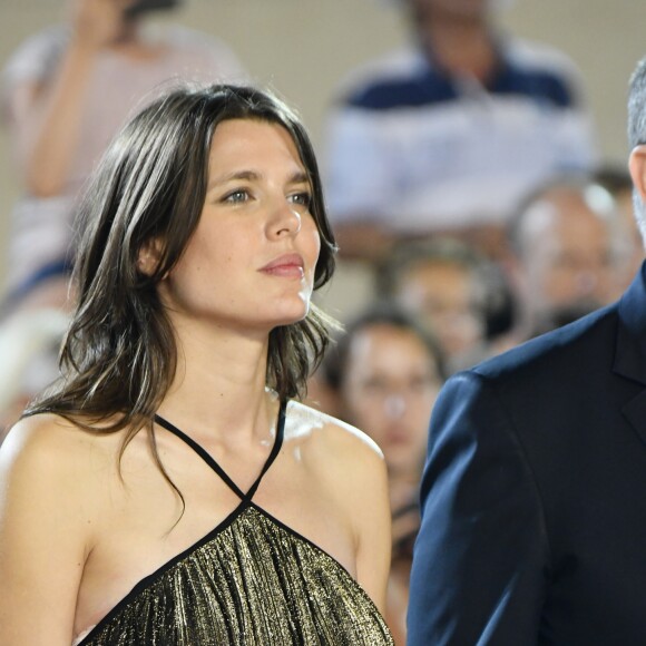 Charlotte Casiraghi, enceinte et rayonnante, le 30 juin 2018 lors de la remise des prix du Grand Prix du Prince de Monaco au Jumping de Monte-Carlo dans le cadre du Longines Global Champions Tour. © Bruno Bebert/Bestimage