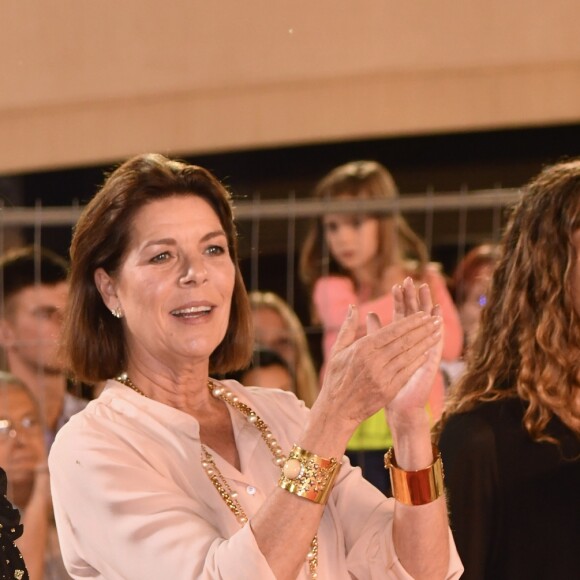 Charlotte Casiraghi, enceinte, et sa mère la princesse Caroline de Hanovre le 29 juin 2018 lors de la remise des prix de la Pro Am Cup, une épreuve qu'elle parraine, au Jumping de Monte-Carlo, étape du Longines Global Champions Tour. © Bruno Bebert/Bestimage