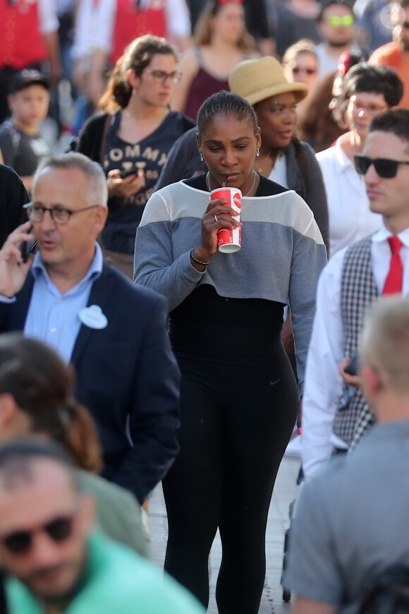 Exclusif - La 9ème joueuse mondiale de tennis Serena Williams a visité le parc Disneyland Paris avec son mari Alexis Ohanian et leur fille Alexis Olympia Ohanian Jr et des membres de leur famille dont Oracene Price à Marne-la-Vallée le 7 juin 2018.