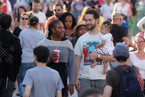 Exclusif - La 9ème joueuse mondiale de tennis Serena Williams a visité le parc Disneyland Paris avec son mari Alexis Ohanian et leur fille Alexis Olympia Ohanian Jr et des membres de leur famille dont Oracene Price à Marne-la-Vallée le 7 juin 2018.