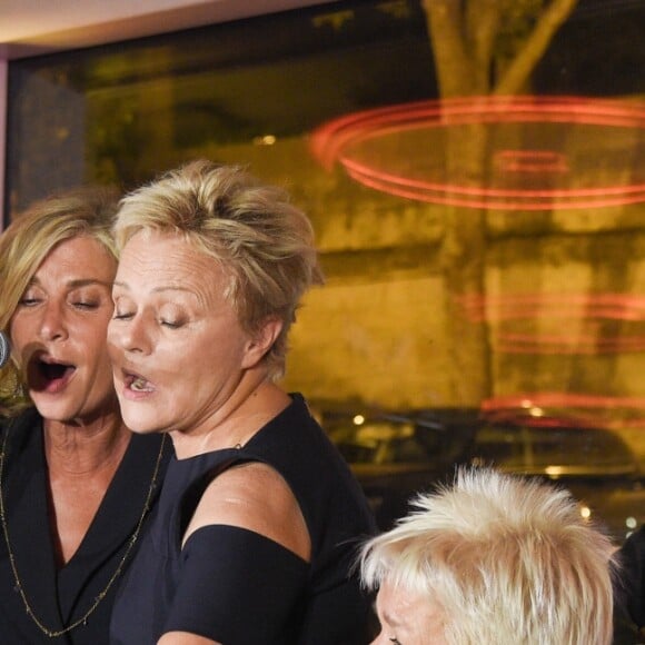 Semi-exclusif - Dany Boon, Michèle Laroque, Muriel Robin, Mimie Mathy - Soirée du 90ème anniversaire de Line Renaud sur le Bateau Potel et Chabot "Pavillon Seine" à Paris le 2 juillet 2018. © Coadic Guirec/Bestimage