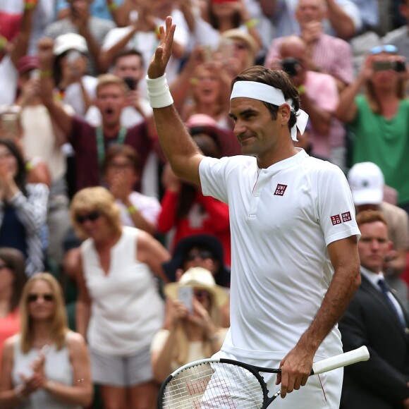 Roger Federer lors de sa victoire contre Lukas Lacko au tournoi de Wimbledon le 4 juillet 2018