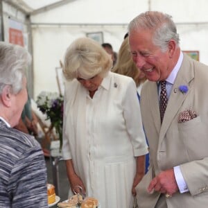 Le prince Charles et Camilla Parker Bowles, duchesse de Cornouailles, en visite à Llandovery. Le 4 juillet 2018