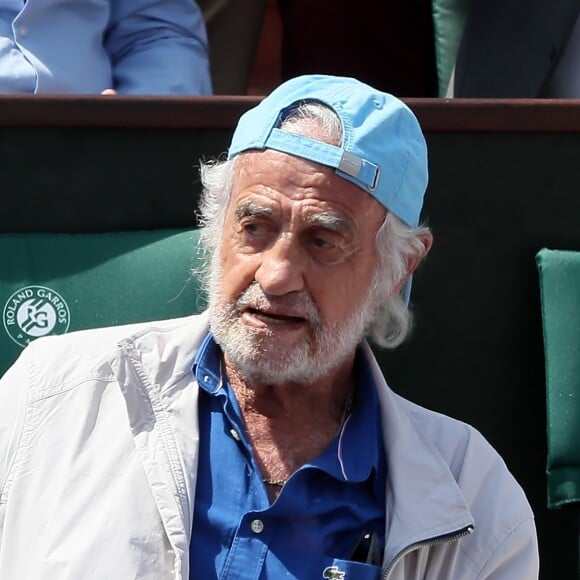 Jean Paul Belmondo - People dans les tribunes des Internationaux de France de Tennis de Roland Garros à Paris. Le 8 juin 2018 © Cyril Moreau / Bestimage  Celebs attend Roland Garros french open tennis. On june 8th 2018. Day 1308/06/2018 - Paris