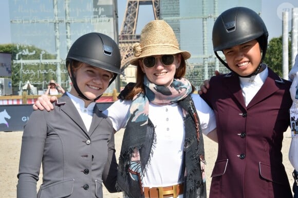 Exclusif - Mimi Gochman et Sophie Gochman avec leur mère Becky - Rendez-vous avec Mimi Gochman et Sophie Gochman sur la piste lors du Longines Paris Eiffel Jumping au Champ de Mars à Paris, le 7 juillet 2018. © Perusseau/Veeren/Bestimage