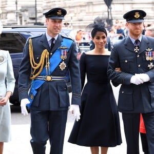 La duchesse Catherine de Cambridge (Kate Middleton), le prince William, la duchesse Meghan de Sussex (Meghan Markle) et le prince Harry arrivant à l'abbaye de Westminster, le 10 juillet 2018 à Londres, pour le service marquant le centenaire de la Royal Air Force (RAF).