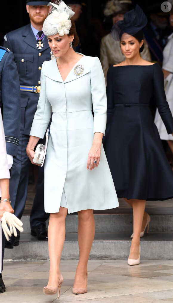 La duchesse Catherine de Cambridge et la duchesse Meghan de Sussex à l'abbaye de Westminster, le 10 juillet 2018 à Londres, lors du service marquant le centenaire de la Royal Air Force (RAF).