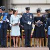 Le prince William, la duchesse Catherine de Cambridge, le prince Harry et la duchesse Meghan de Sussex ainsi que la famille royale ont assisté à une cérémonie dans la cour intérieur du palais de Buckingham le 10 juillet 2018 à Londres dans le cadre des célébrations du centenaire de la RAF.