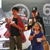Exclusif - Victoria Beckham et ses enfants Romeo et Harper à Los Angeles, le 18 avril 2018
