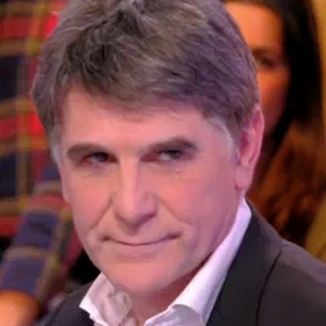 Tex fait ses adieux à son public dans "Touche pas à mon poste" sur C8, le 1er février 2018.