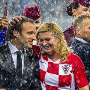 Le président français Emmanuel Macron et la présidente Croate Kolinda Grabar-Kitarovic - Finale de la Coupe du Monde de Football 2018 en Russie à Moscou, opposant la France à la Croatie (4-2) le 15 juillet 2018 © Moreau-Perusseau / Bestimage