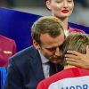 Emmanuel Macron etLuka Modric - Finale de la Coupe du Monde de Football 2018 en Russie à Moscou, opposant la France à la Croatie (4-2) le 15 juillet 2018 © Moreau-Perusseau / Bestimage