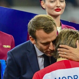 Emmanuel Macron etLuka Modric - Finale de la Coupe du Monde de Football 2018 en Russie à Moscou, opposant la France à la Croatie (4-2) le 15 juillet 2018 © Moreau-Perusseau / Bestimage