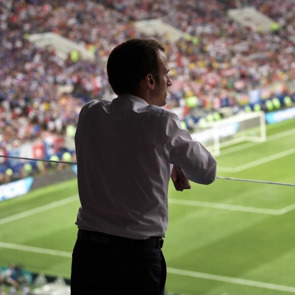 Emmanuel Macron lors de la victoire de l'équipe de France en Russie, le 15 juillet 2018.