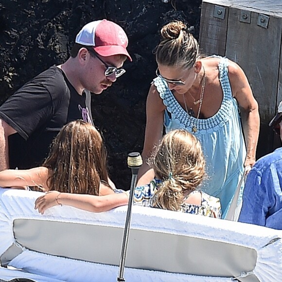 Sarah Jessica Parker et son mari Matthew Broderick en vacances sur un yacht avec leurs enfants Marion, James et Tabitha à Portofino en Italie, le 19 juillet 2018.