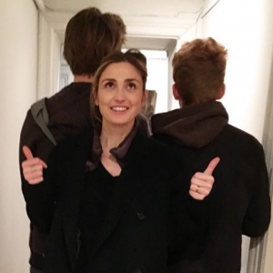 L'actrice et productrice Julie Gayet et ses fils Tadéo et Ezéchiel sur Instagram, le 18 novembre 2016.