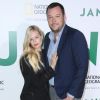 Beth Behrs et son fiancé Michael Gladis à la première de "Jane" au Hollywood Bowl à Los Angeles, le 9 octobre 2017