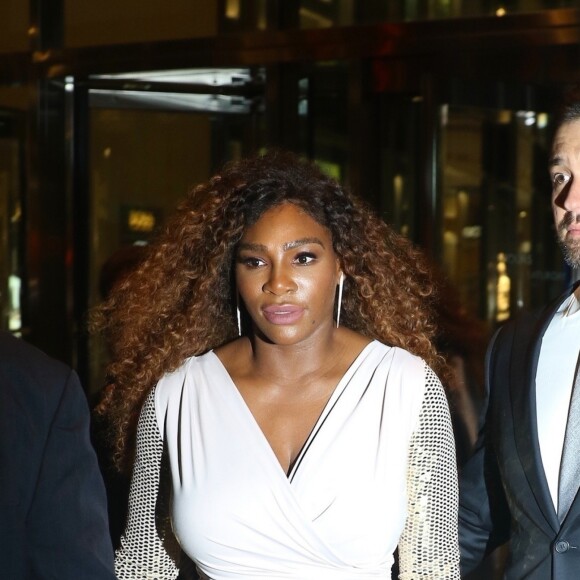 Serena Williams et son mari Alexis Ohanian à la sortie du 200ème anniversaire du gala Brooks Brothers au Lincoln Center à New York, le 25 avril 2018.