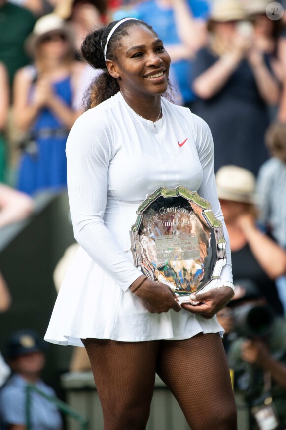 Angelique Kerber remporte le tournoi en battant Serena Williams en finale à Wimbledon à Londres. Le 14 juillet 2018.