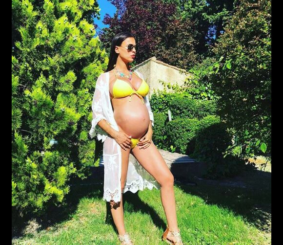 Julie Ricci affiche son baby bump - Instagram, juin 2018