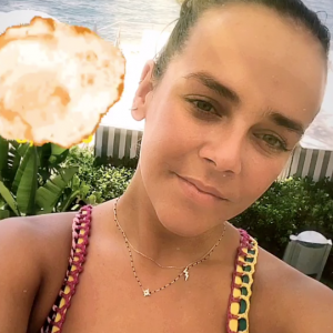 Pauline Ducruet pose en bikini à Monaco, vendredi 27 juillet 2018.