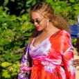 Jay-Z et sa femme Beyonce sont allés découvrir en bateau le Lac de Côme en Italie. Le couple est arrivé au volant d'une magnifique Fiat Spider rouge.