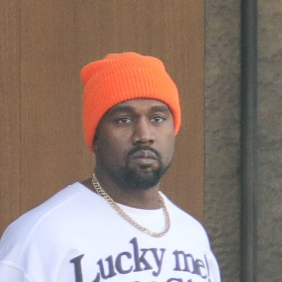Exclusif - Kanye West s'est rendu dans les bureaux de Louis Vuitton entouré de cinq gardes du corps à Paris le 25 juin 2018.