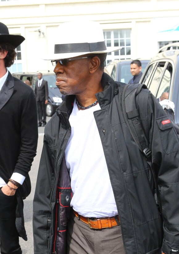 Ray West (père de Kanye West) - Les invités du mariage de Kim Kardashian et de Kanye West arrivent à l'aéroport du Bourget en provenance de Florence en Italie le 25 mai 2014.