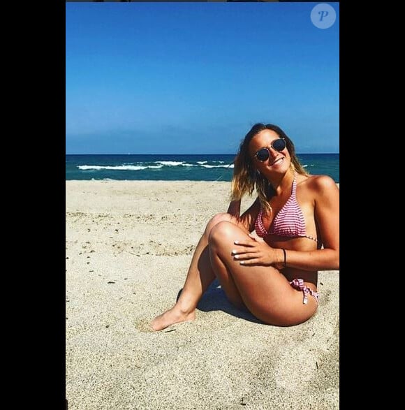 Alicia Boisson en bikini sur une plage de Saint-Cyprien - Instagram, 7 août 2017