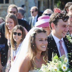 Charlie Van Straubanzee et sa femme Daisy Jenks lors de leur mariage à l'église Sainte-Marie-La-Vierge à Frensham, le 4 août 2018. Wedding of Charlie Van Straubanzee and Daisy Jenks at St Mary The Virgin Church, Frensham. August 4th, 2018.04/08/2018 - Frensham