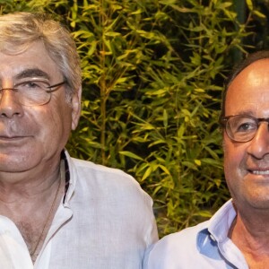 Exclusif - François Hollande, Roland Bruno (Maire de Ramatuelle) - Festival de Ramatuelle - Pièce ART de Y. Reza le 4 août 2018. Un dîner était donné à l'issue de la représentation. © Cyril Bruneau / Festival de Ramatuelle / Bestimage