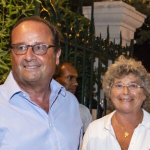 Exclusif - François Hollande, Jacqueline Franjou, Julie Gayet et Michel Boujenah - Festival de Ramatuelle - Pièce ART de Y. Reza le 4 août 2018. Un dîner était donné à l'issue de la représentation. © Cyril Bruneau / Festival de Ramatuelle / Bestimage