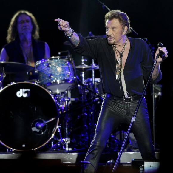 Exclusif - Johnny Hallyday en concert au Vélodrome à Arcachon, où 8500 personnes sont venues l'acclamer. Le 19 juillet 2016 © Patrick Bernard-Thibaud Moritz / Bestimage