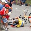 Lance Armstrong chute lors du Tour de France 2003.