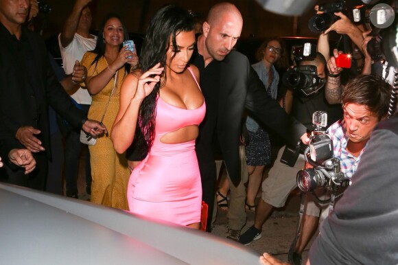Kim Kardashian - Arrivées et sorties des célébrités venues au restaurant "Craig's" puis au club "Delilah" pour célébrer les 21 ans de Kylie Jenner à Los Angeles, le 9 août 2018.