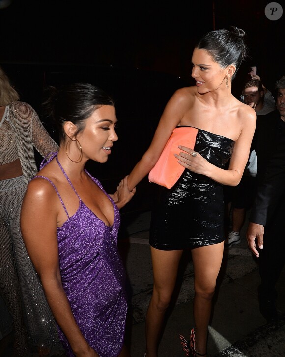 Kourtney Kardashian, Kendall Jenner - Arrivées et sorties des célébrités venues au restaurant "Craig's" puis au club "Delilah" pour célébrer les 21 ans de Kylie Jenner à Los Angeles, le 9 août 2018.