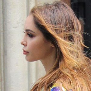 Exclusif - Nabilla Benattia en shooting photo Avenue Montaigne à Paris le 23 mai 2018