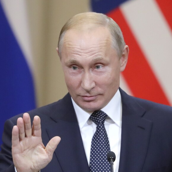 Donald J. Trump (président des Etats-Unis) en compagnie de femme Melania, et Vladimir Poutine (président de la Fédération de Russie), donnent une conférence de presse commune en marge du Sommet d'Helsinki. Finlande, le 16 juillet 2018.