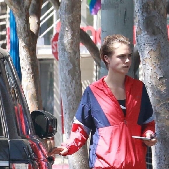 Exclusif - Ashley Benson et Cara Delevingne sont allées se faire pouponner dans le spa Lunchbox Wax à West Hollywood, le 7 août 2018